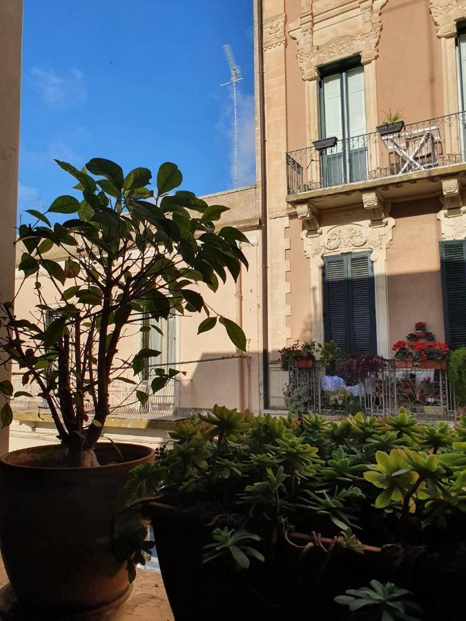 B&B Piazzetta Verdi Lecce Exterior photo